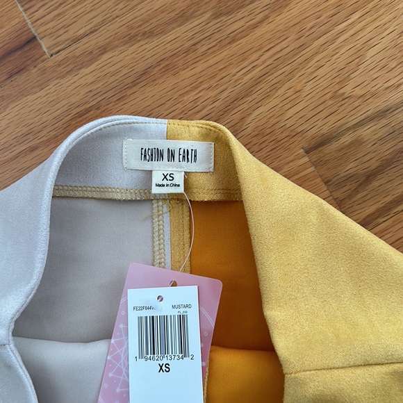 Yellow and Cream Suede Mini Skirt Brand New with Tags - Picture 2 of 3